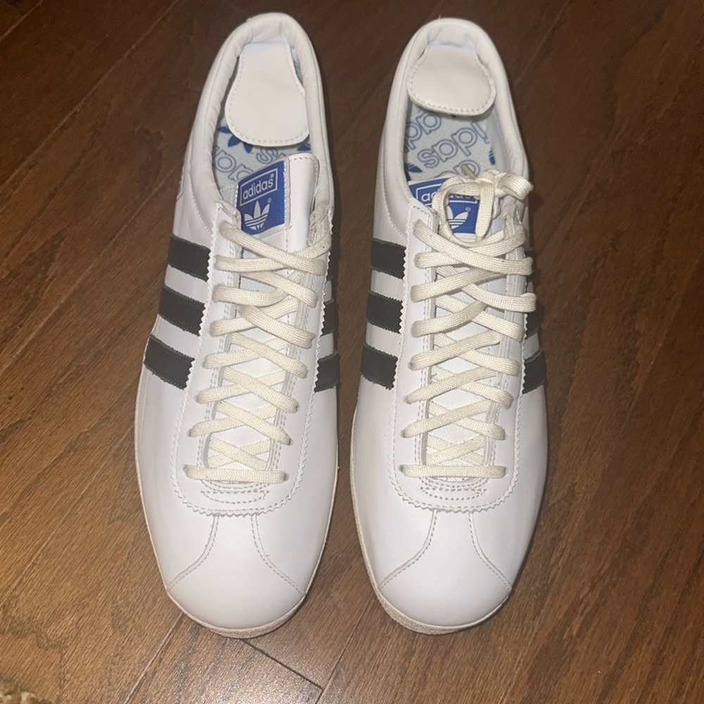 Men’s Adidas Gazelle White and Black Sneakers Size 12